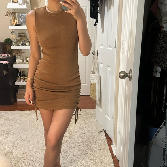 Lioness ruched mini dress - Picture 3 of 3